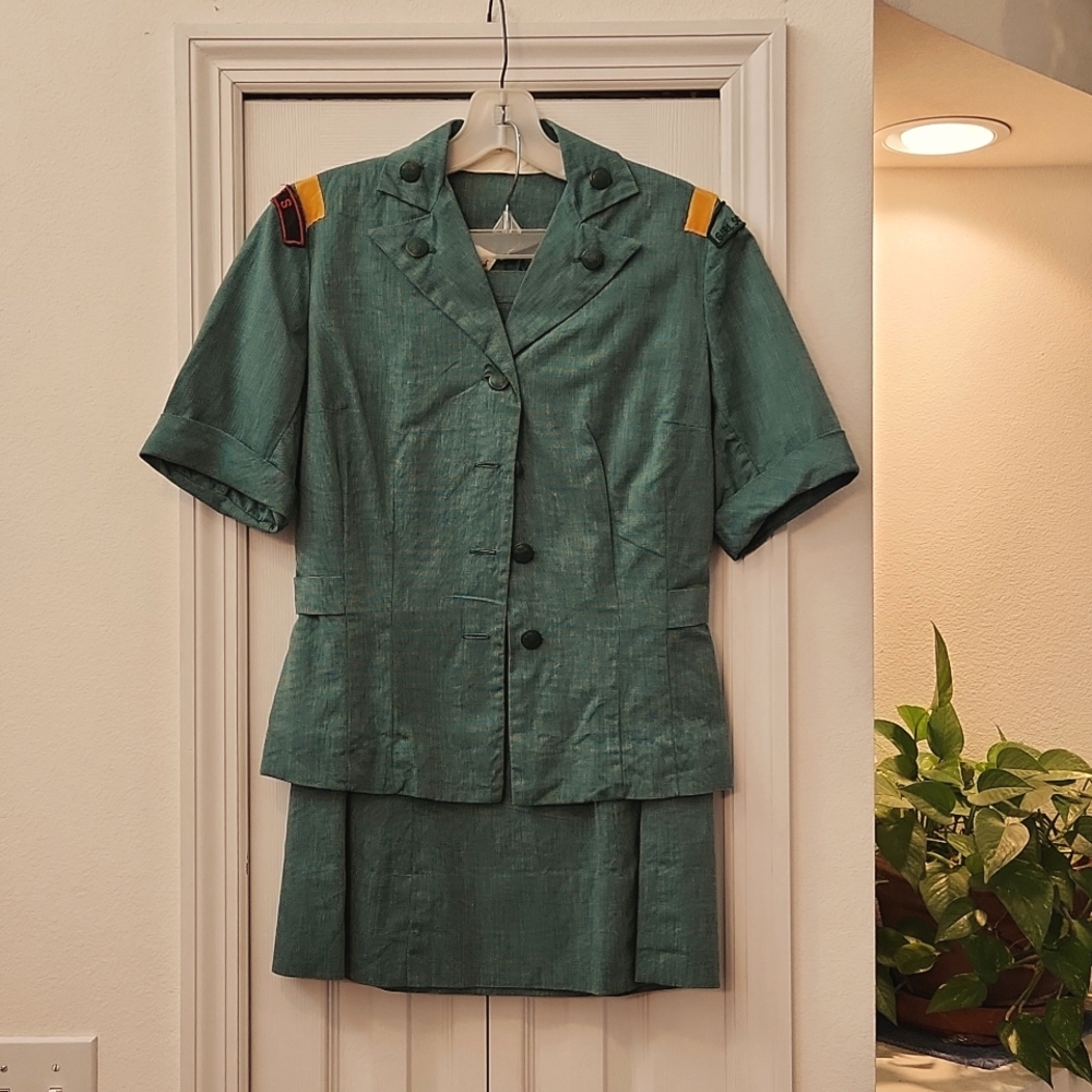 Girl Scout Uniform - vintage (with hat)